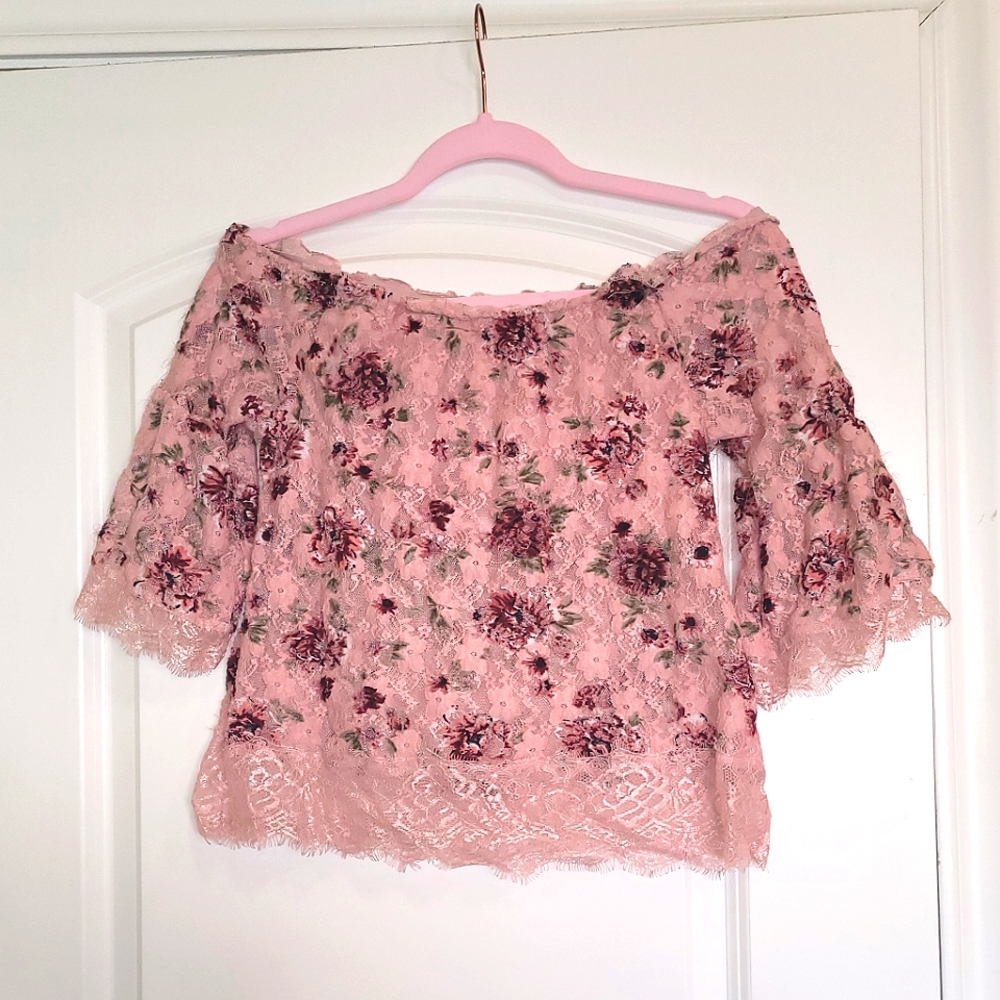 Pink lacy cropped blouse